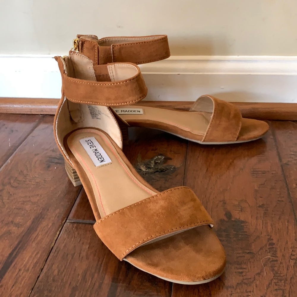 Steve Madden Open toed shoes